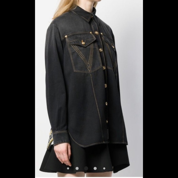 🎉HP🎉Versace Oversized Button Down Denim Shirt - Picture 2 of 10